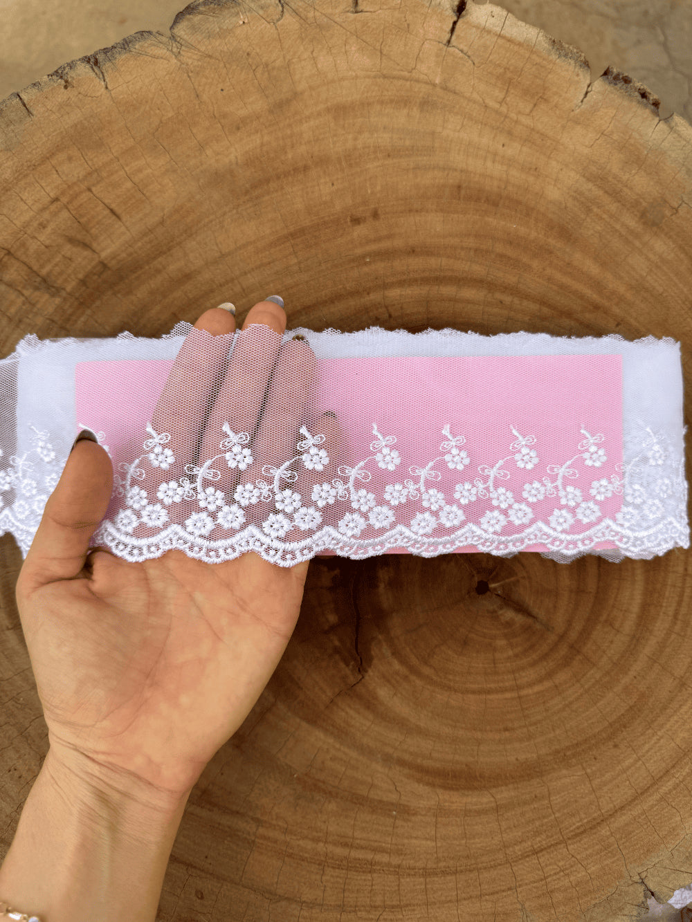 Renda Tule 100% poliéster branca - Largura: 8,0 centímetros