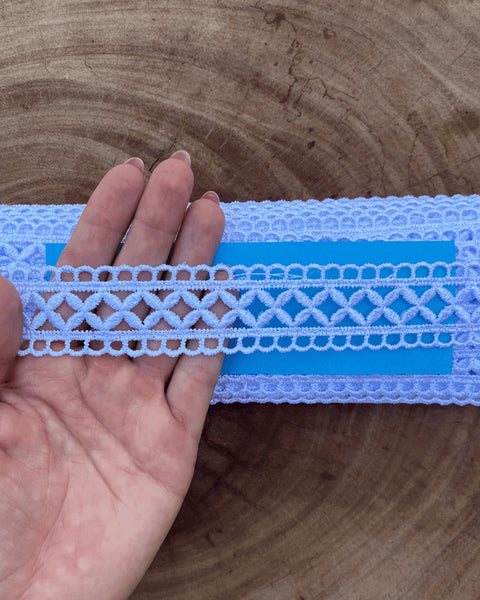 Renda guipir 100% poliéster branca - Largura: 3,2 centímetros