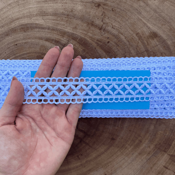 Renda guipir 100% poliéster branca - Largura: 3,2 centímetros