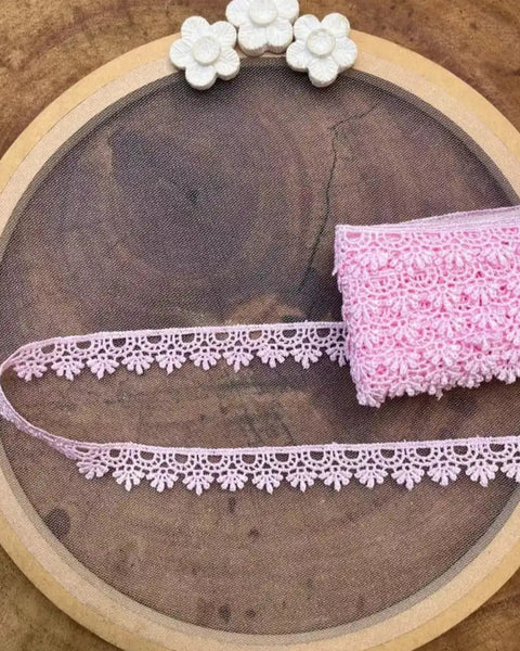 Renda guipir 100% poliéster rosa - Largura: 1,5 centímetros