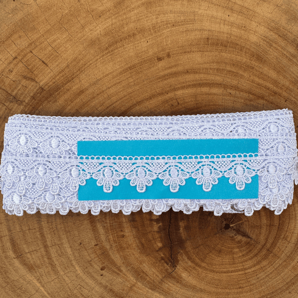 Renda guipir 100% poliéster branca - Largura: 3,2 centímetros