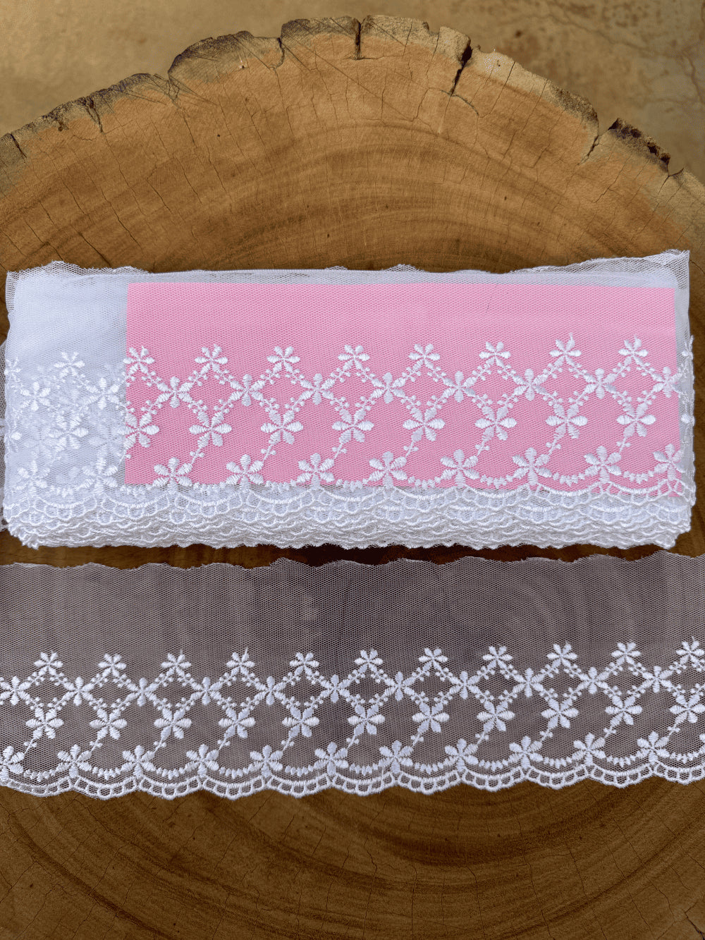 Renda Tule 100% poliéster branca - Largura: 9,5 centímetros