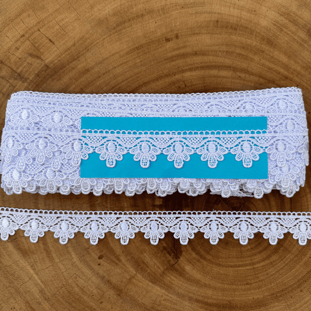 Renda guipir 100% poliéster branca - Largura: 3,2 centímetros