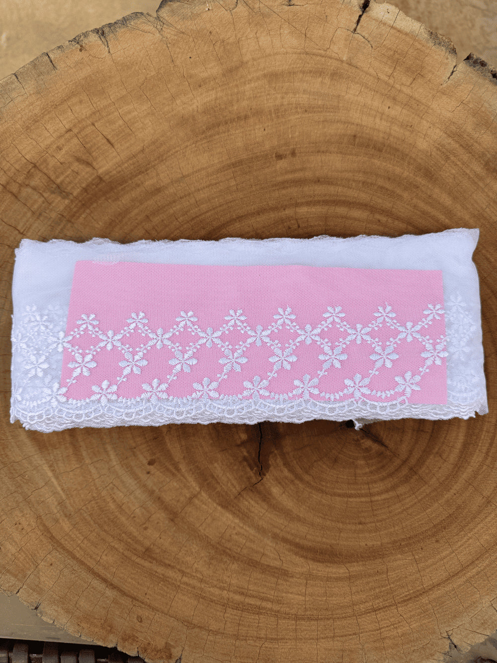 Renda Tule 100% poliéster branca - Largura: 9,5 centímetros