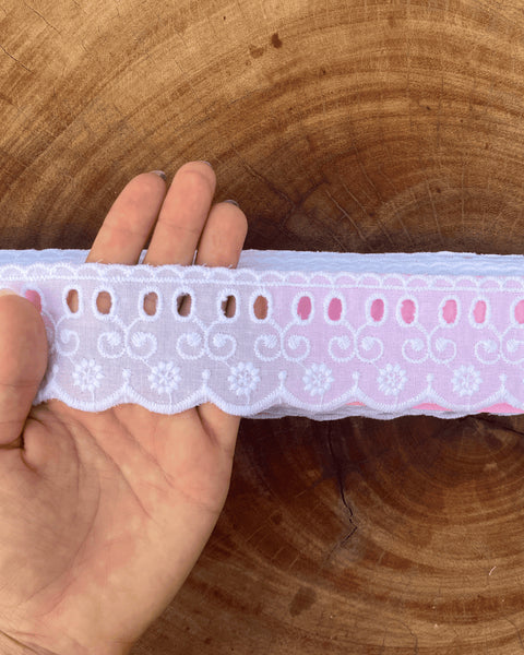 Passa fita de bordado Inglês 100% algodão Branco - Largura: 5 centímetros