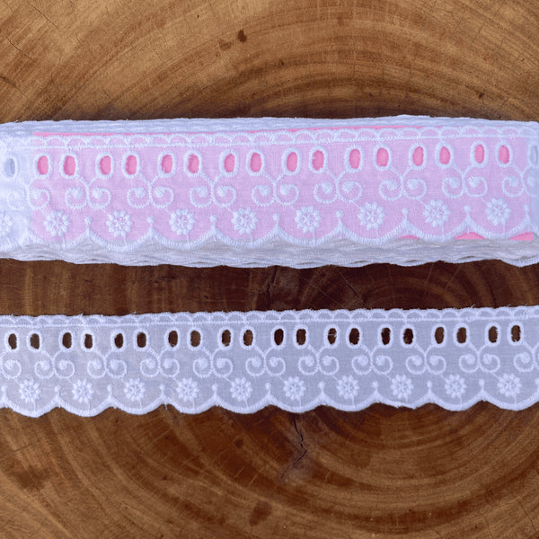 Passa fita de bordado Inglês 100% algodão Branco - Largura: 5 centímetros