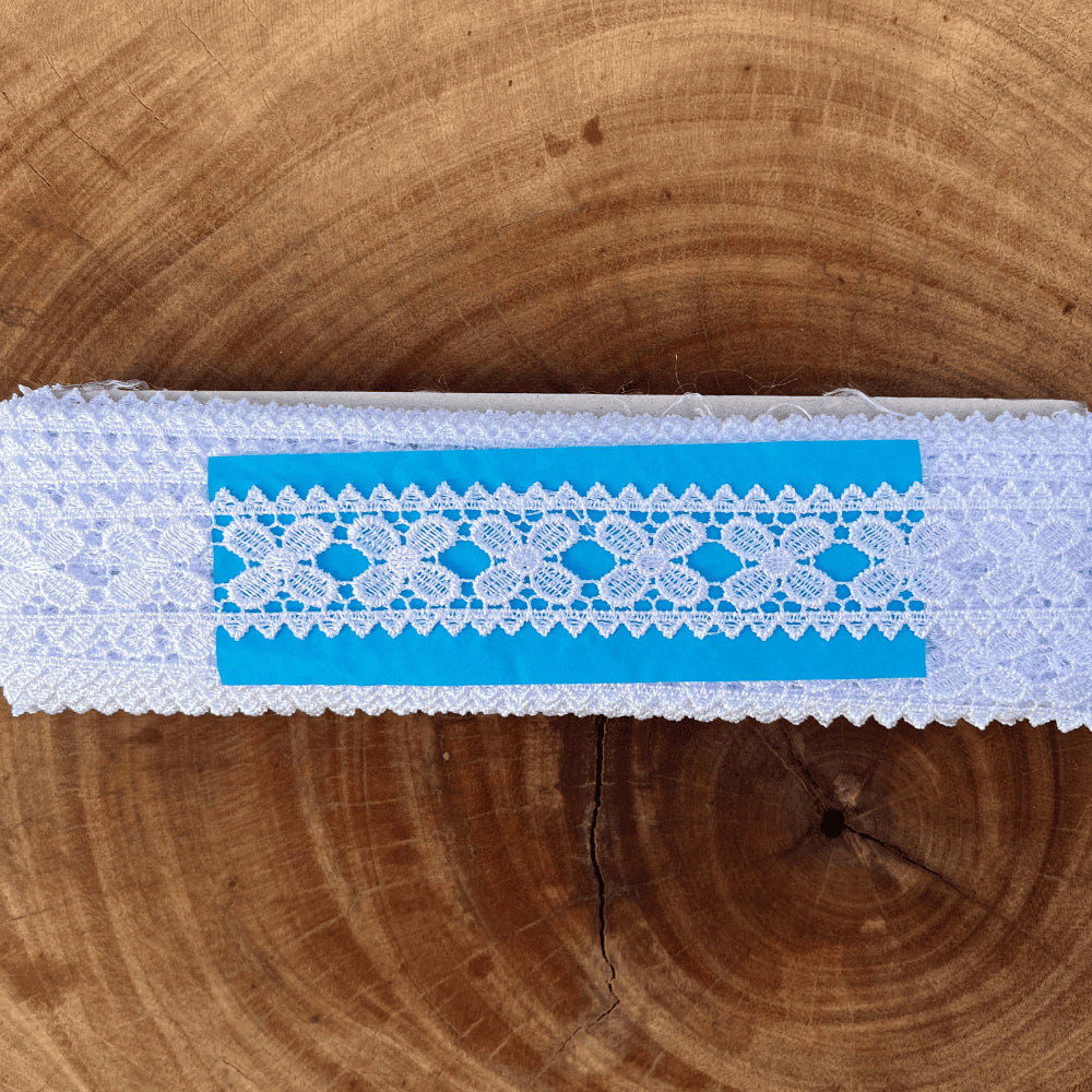 Renda guipir 100% poliéster branca - Largura: 3 centímetros