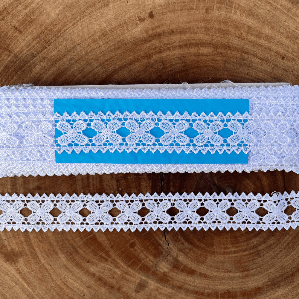 Renda guipir 100% poliéster branca - Largura: 3 centímetros